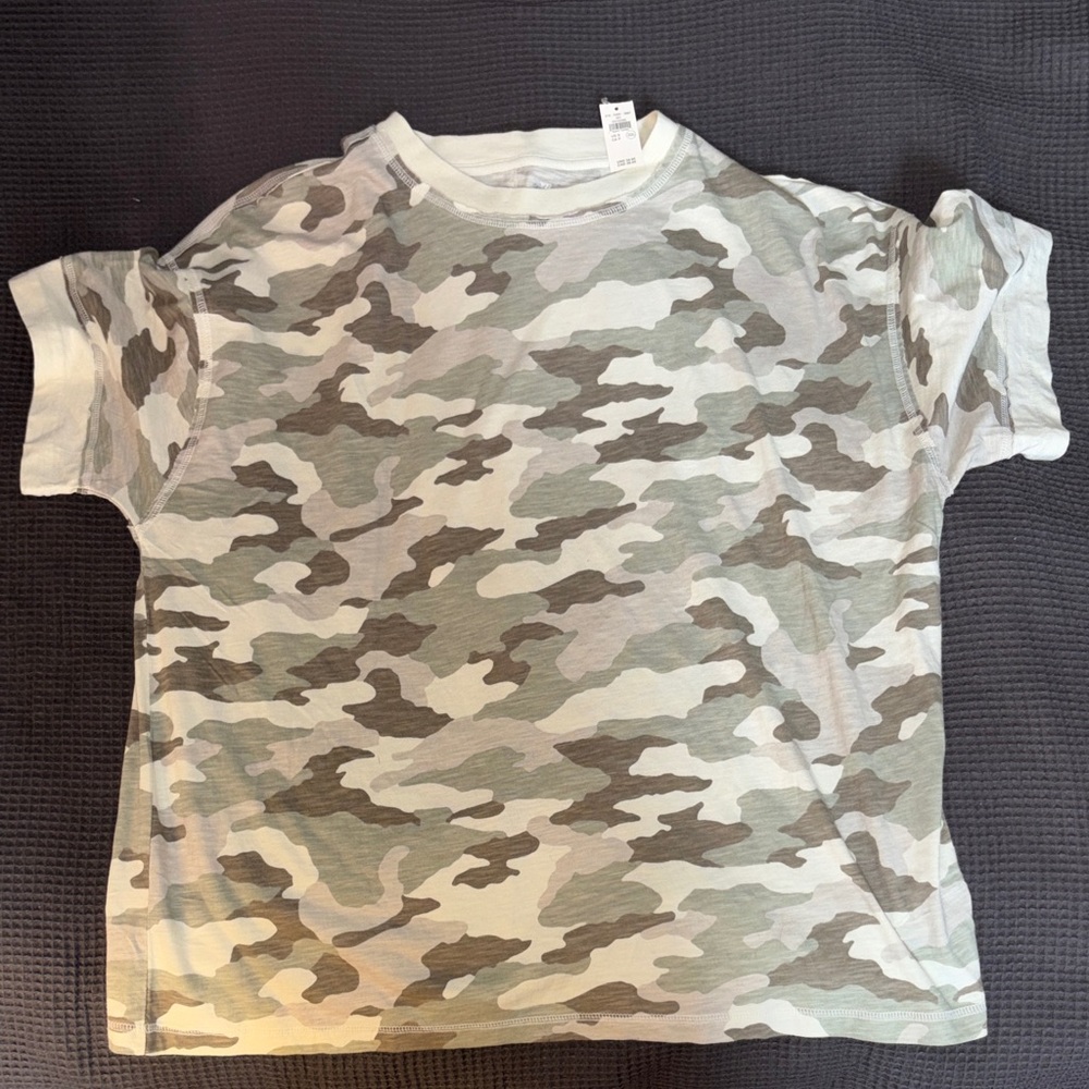 Women's Camouflage T-Shirt - Picture 4 of 14